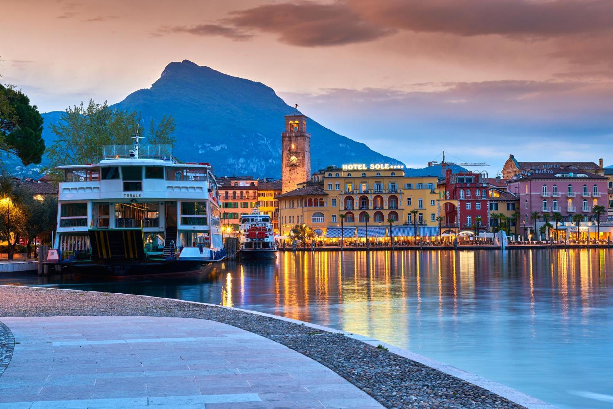 Residenza Rocca Del Lago 3 - Happy Rentals Riva del Garda Exterior photo